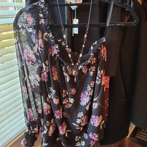 NWOT Whitehouse Blackmarket Flower 👚 Blouse Sz L - Picture 5 of 9